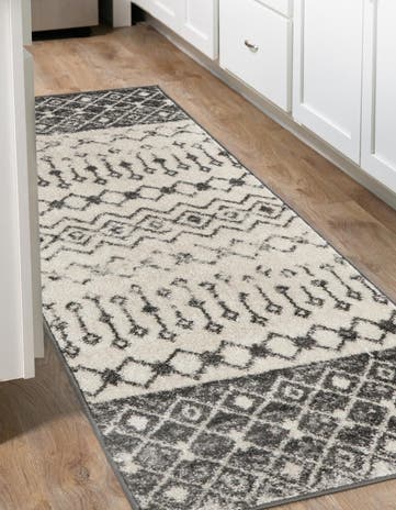 2' 7 x 12' Moroccan Trellis Runner Rug