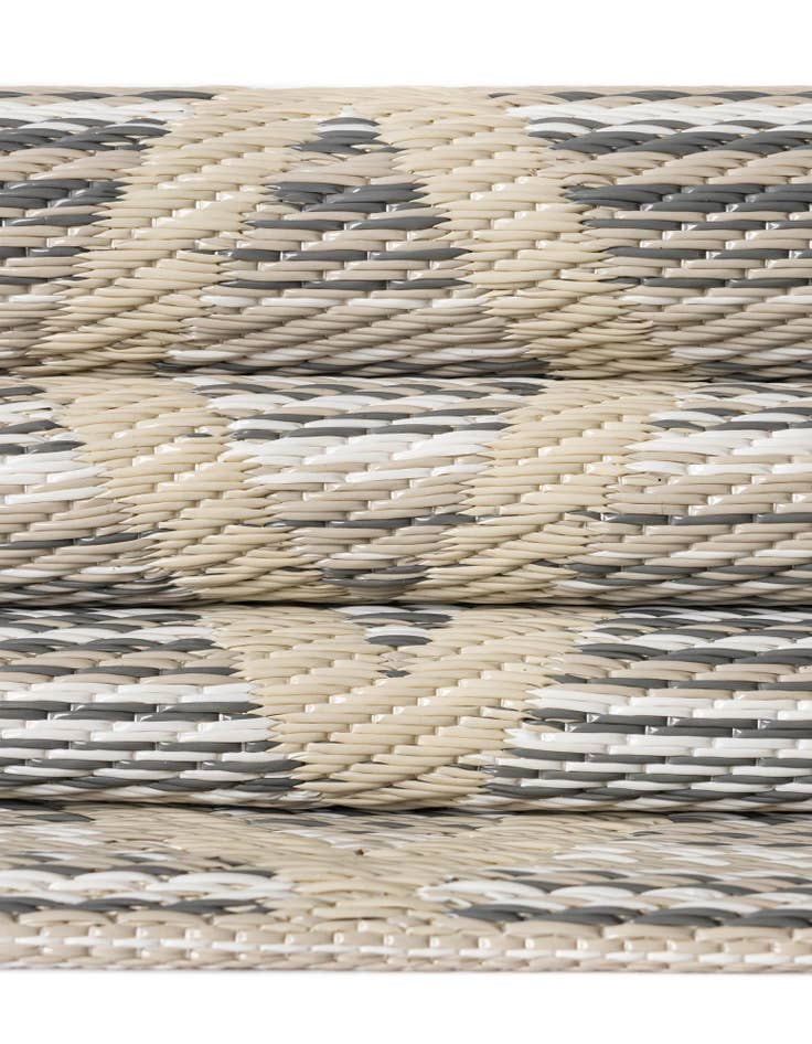 Detail image of 2' x 6'  Washable Vista Breeze Indoor / Outdoor Runner Rug