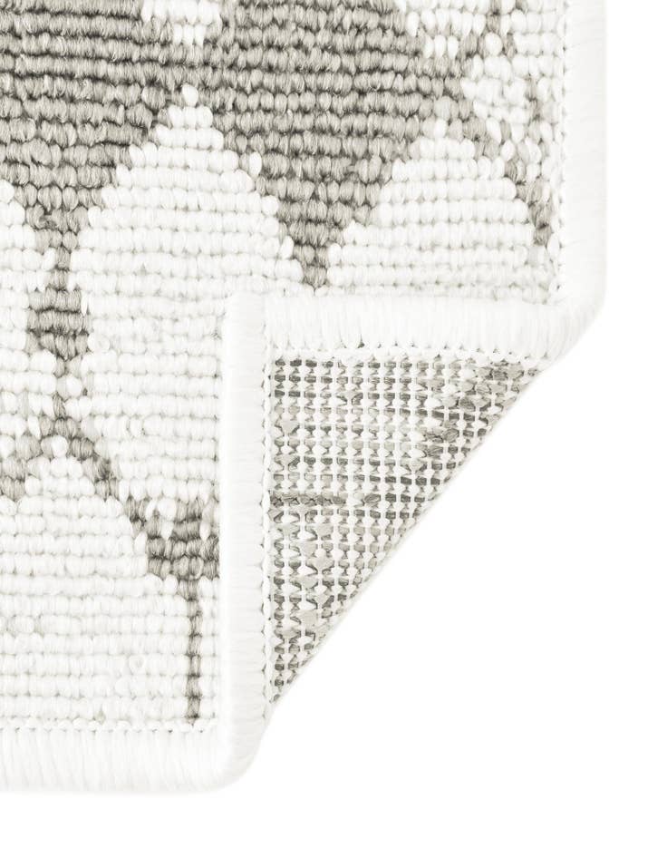 Detail image of 7' 10 x 7' 10 Easy-Clean Trellis Indoor / Outdoor Square Rug