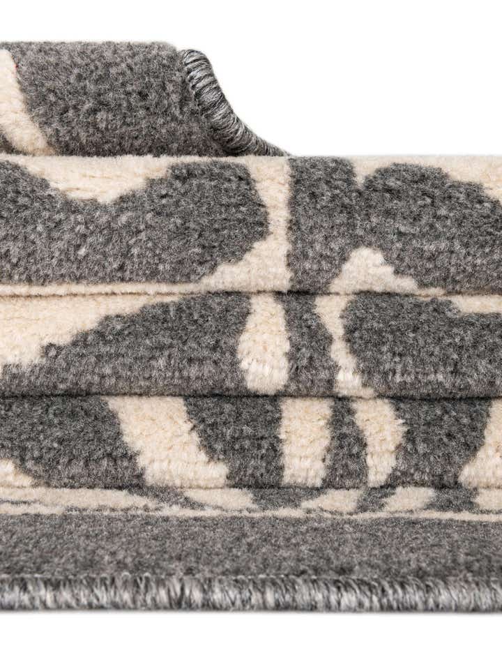 7' 10 x 7' 10 Savannah Square Rug