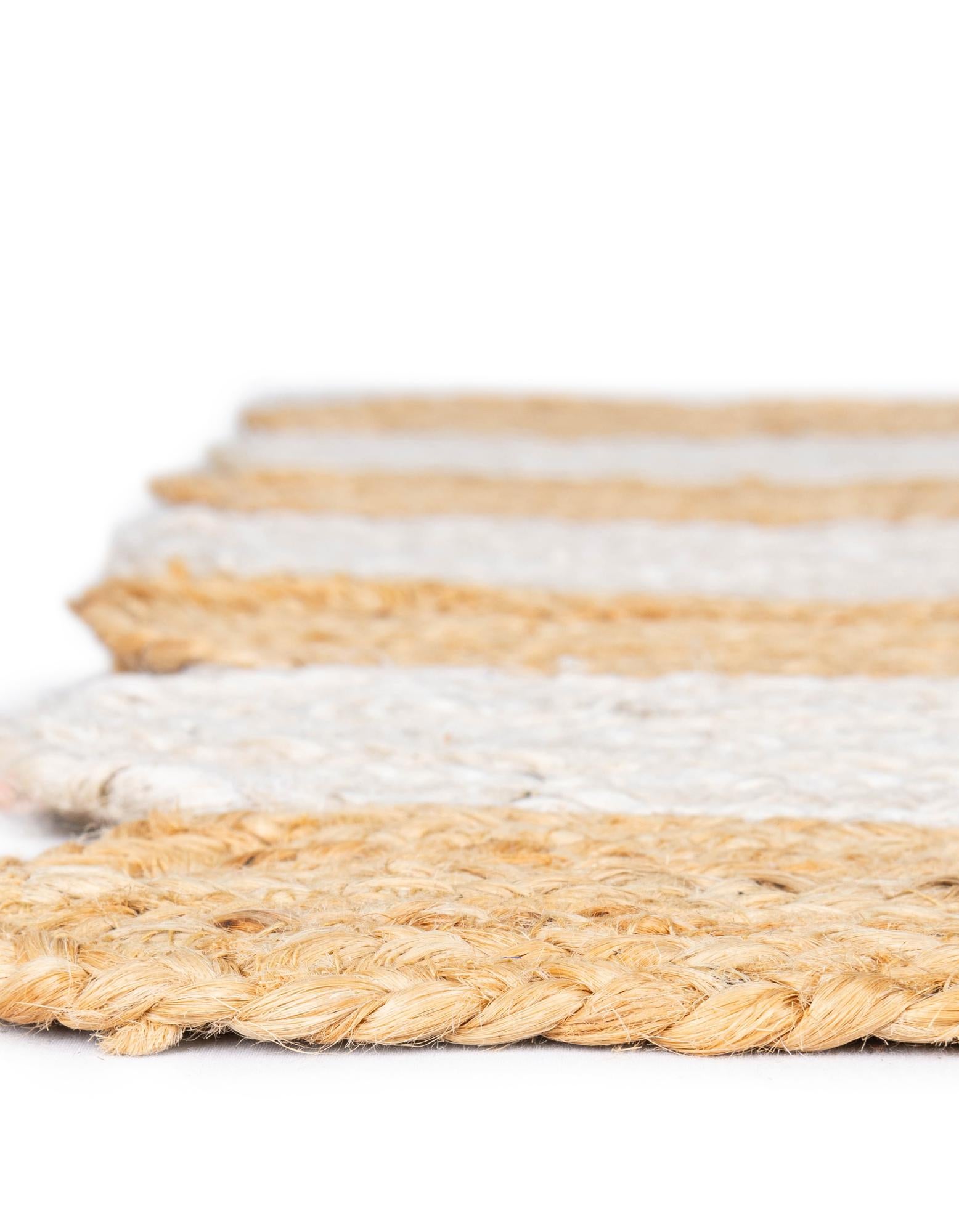 4' 1 x 6' 1 Handmade Scallop Braided Jute Rug