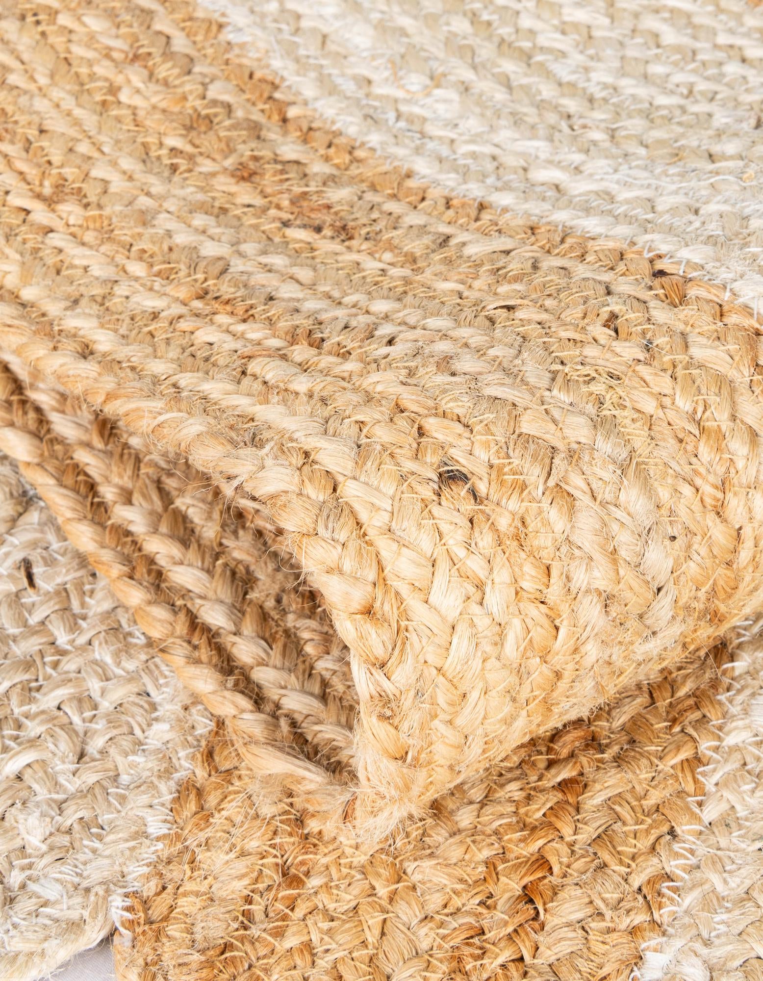 2' x 4' 1 Handmade Scallop Braided Jute Runner Rug