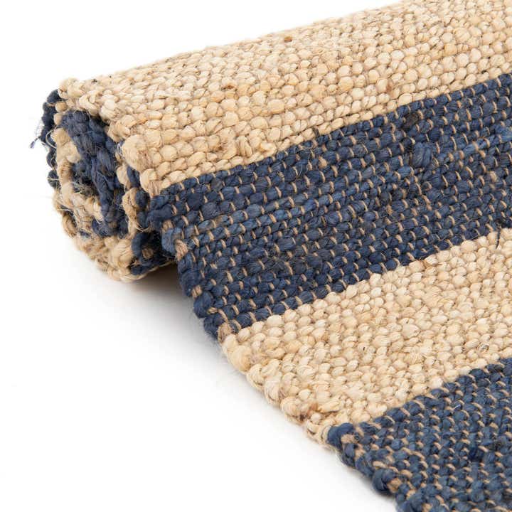 4' 1 x 6' 1 Handmade Braided Jute Rug