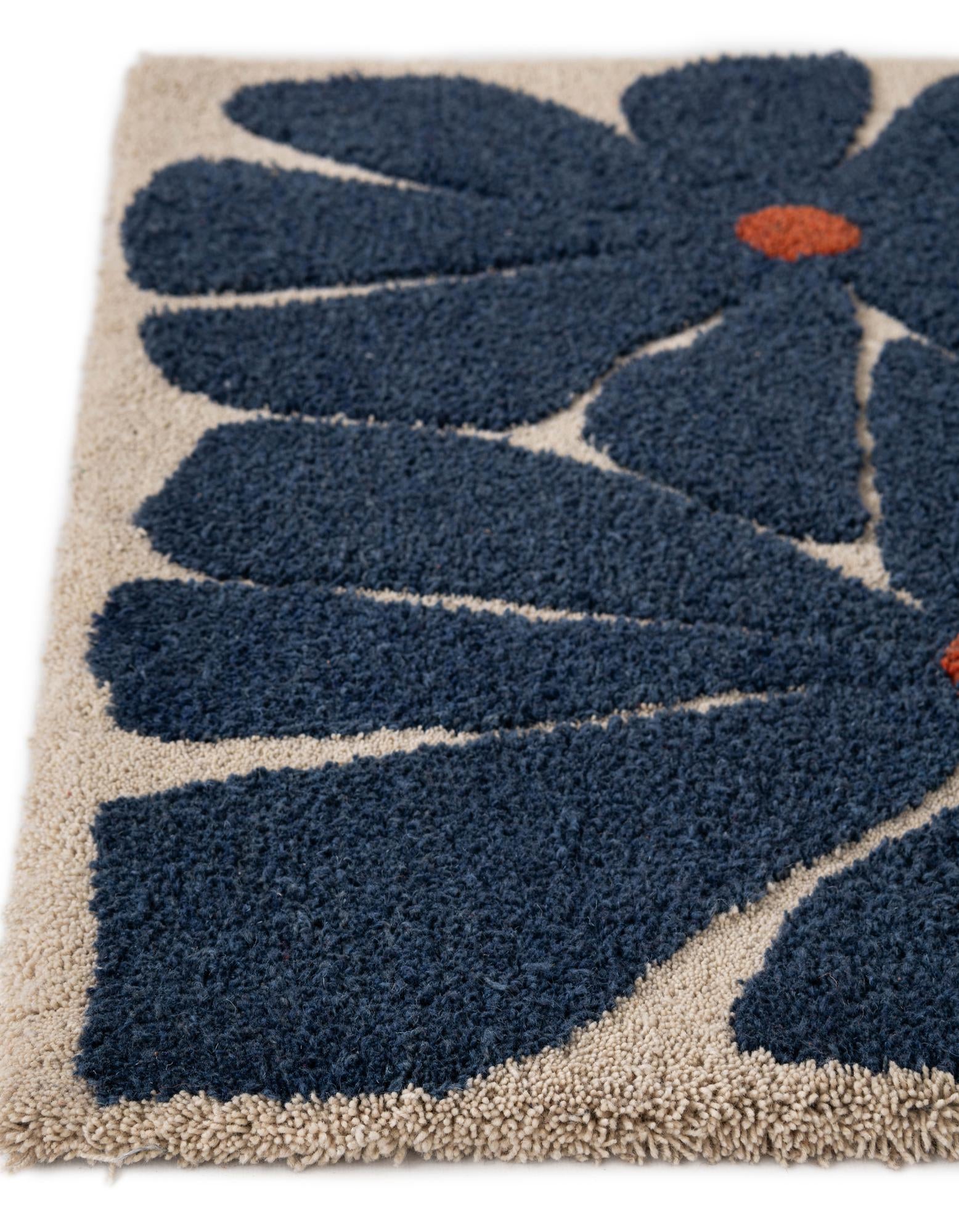 7' 1 x 10' Handtufted Wool Rug