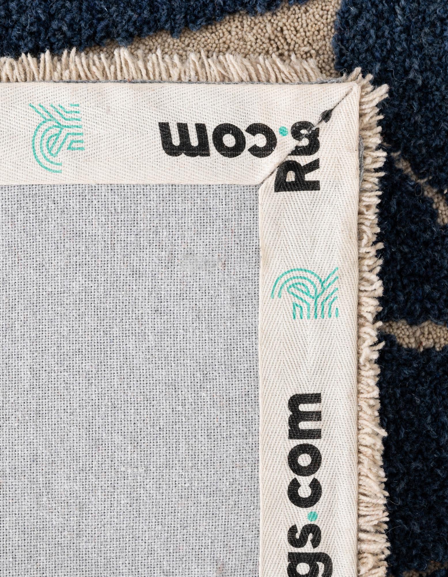 7' 1 x 10' Handtufted Wool Rug