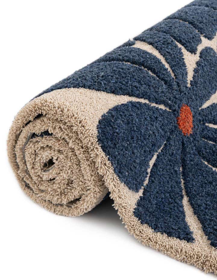 7' 1 x 10' Handtufted Wool Rug