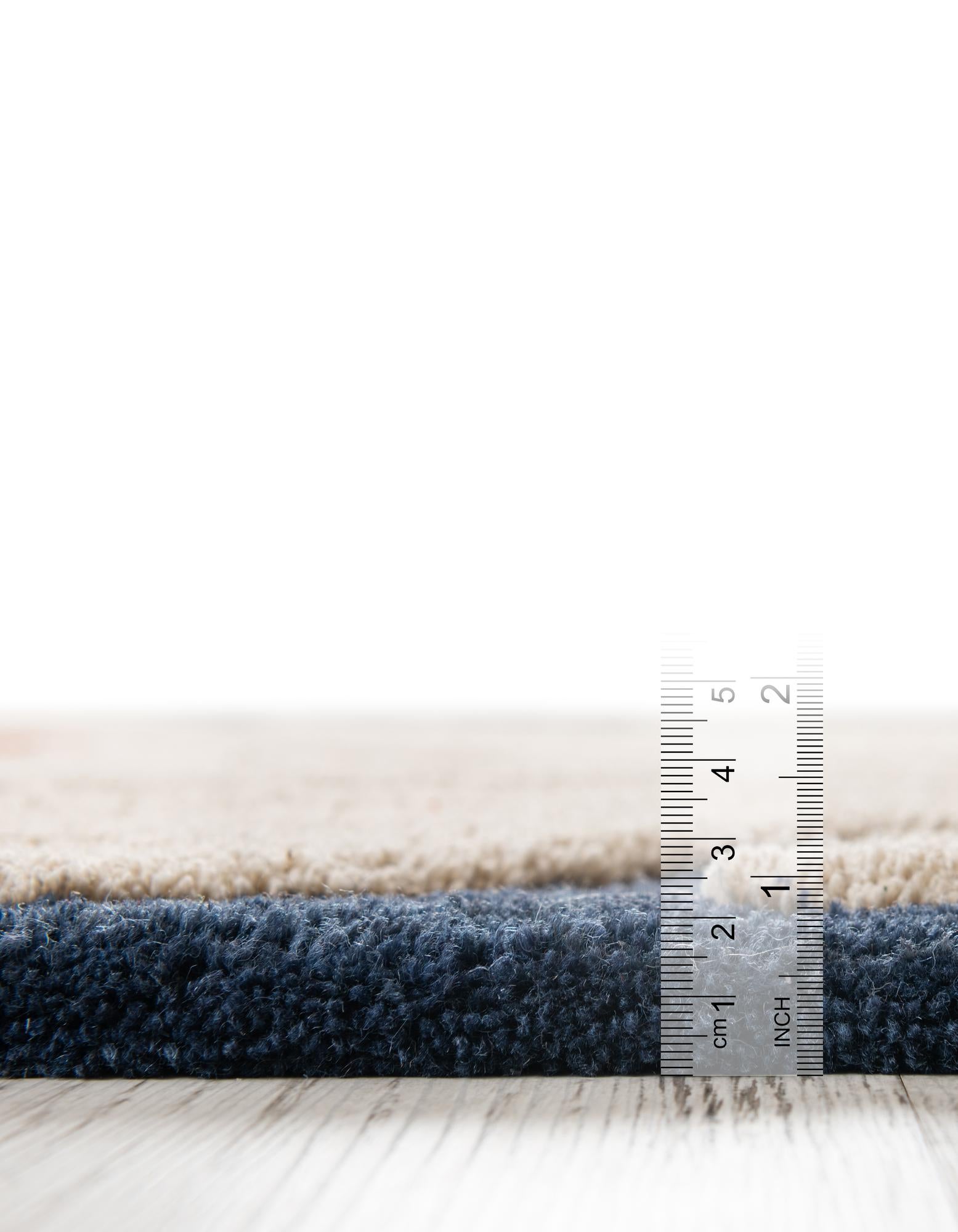 4' 1 x 6' 1 Handtufted Wool Rug