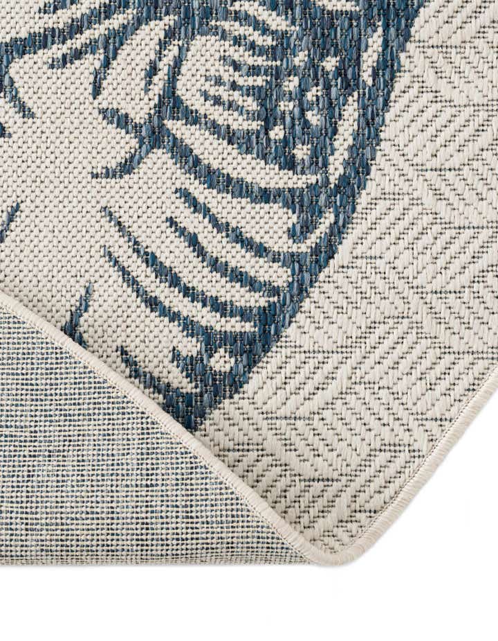 10' x 10' Easy-Clean Coastal Indoor / Outdoor Round Rug