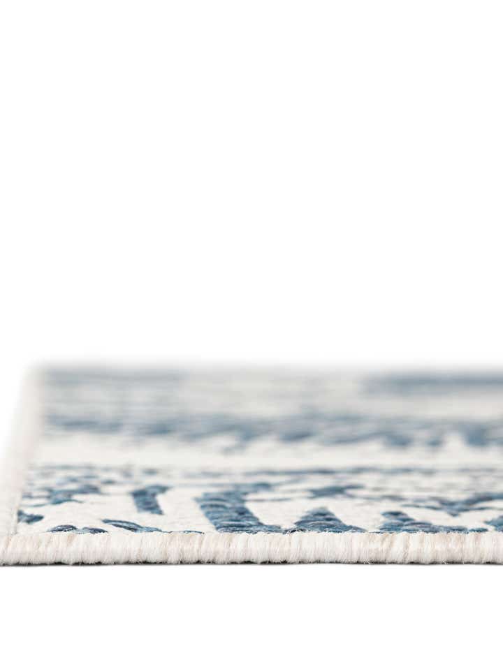2' x 8' Easy-Clean Coastal Indoor / Outdoor Runner Rug