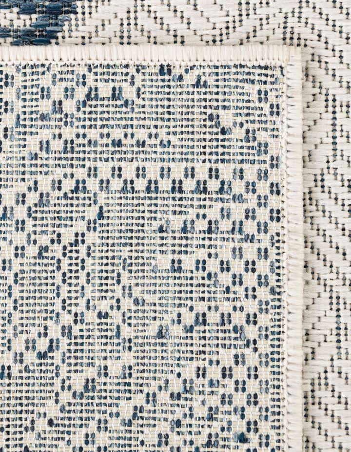 7' 10 x 7' 10 Easy-Clean Coastal Indoor / Outdoor Square Rug