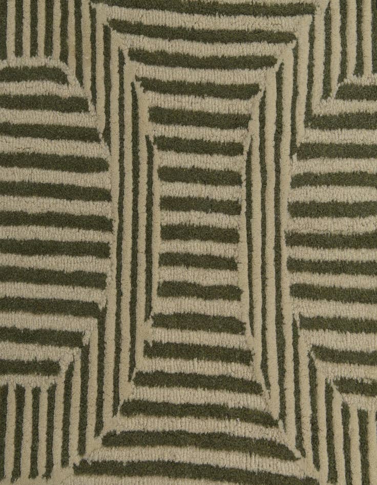 Detail image of 5' x 7' 5 Luna Wool Rug