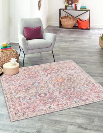 7' 3 x 7' 3 Washable Nostalgia Square Rug
