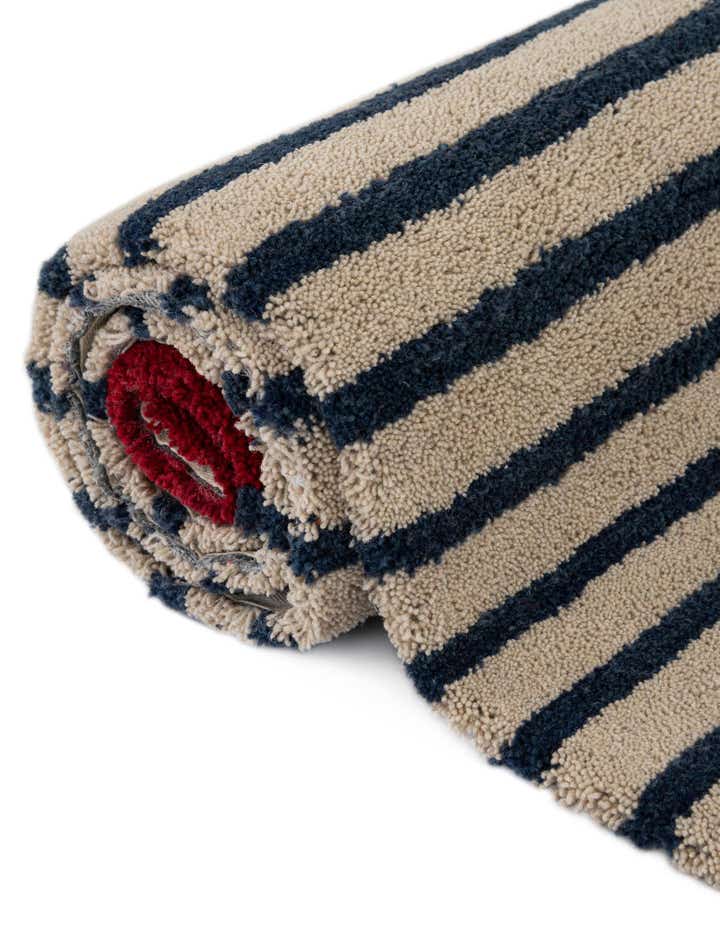 5' 1 x 8' Handtufted Wool Rug