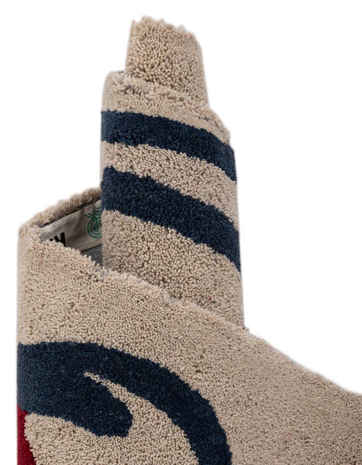 Detail image of 6' 1 x 6' 1 Handtufted Wool Square Rug