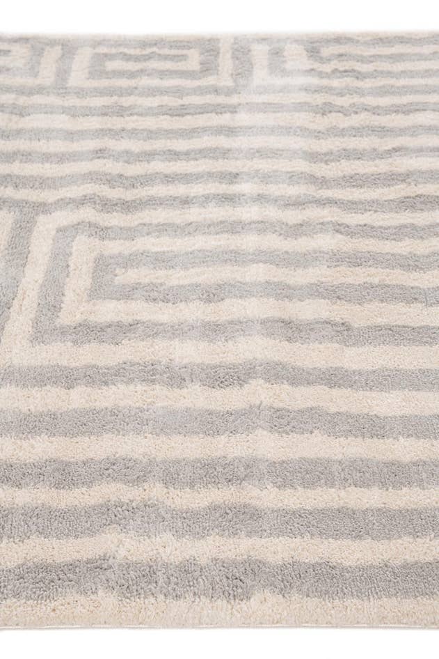 Detail image of 155cm x 235cm Caspian Alfombra
