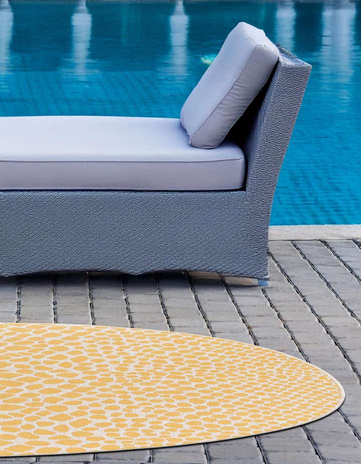10' 8 x 10' 8 Easy-Clean Jill Zarin Cape Town Indoor / Outdoor Round Rug