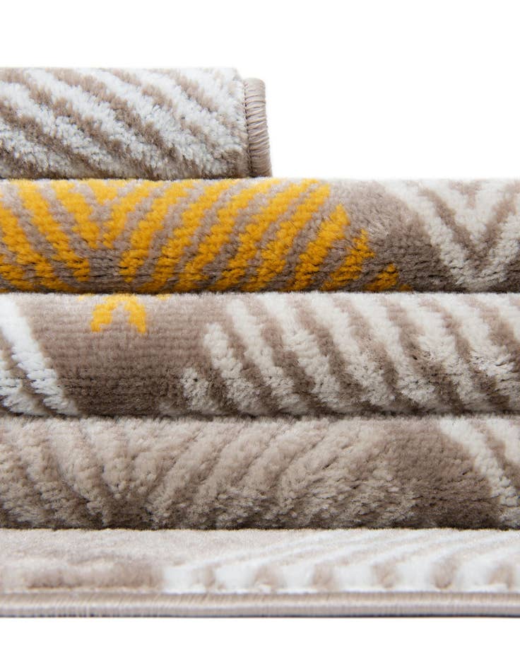 Detail image of 7' 10 x 7' 10 Laguna Square Rug