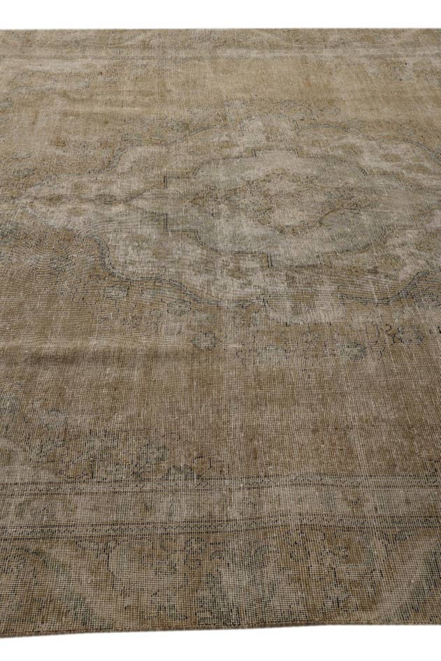 Detail image of 8' 8 x 11' 8 Hand Knotted Ultra Vintage Persian Wool Rug