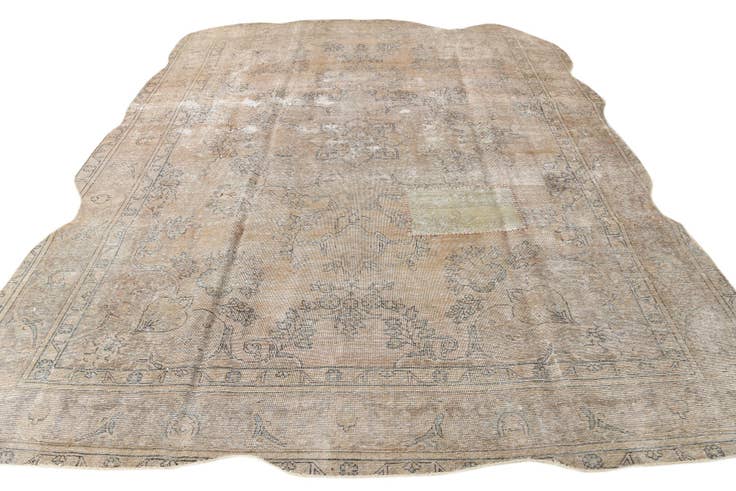 Detail image of 9' 6 x 13' 3 Hand Knotted Ultra Vintage Persian Wool Rug
