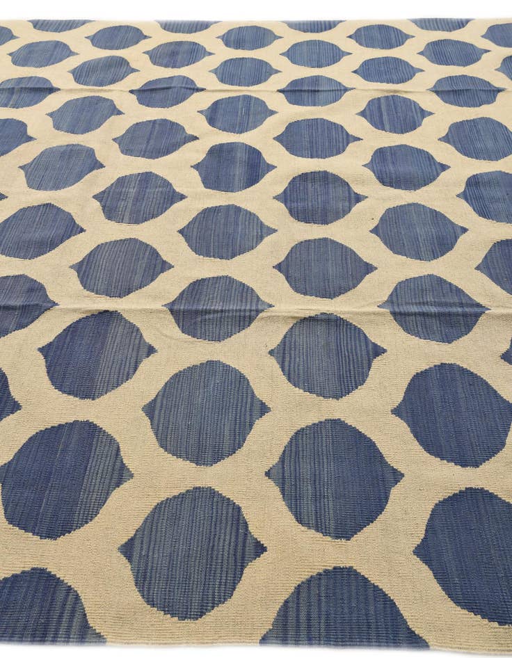 Detail image of 8' 5 x 9' 8  Hand Woven Kilim Modern Wool Rug