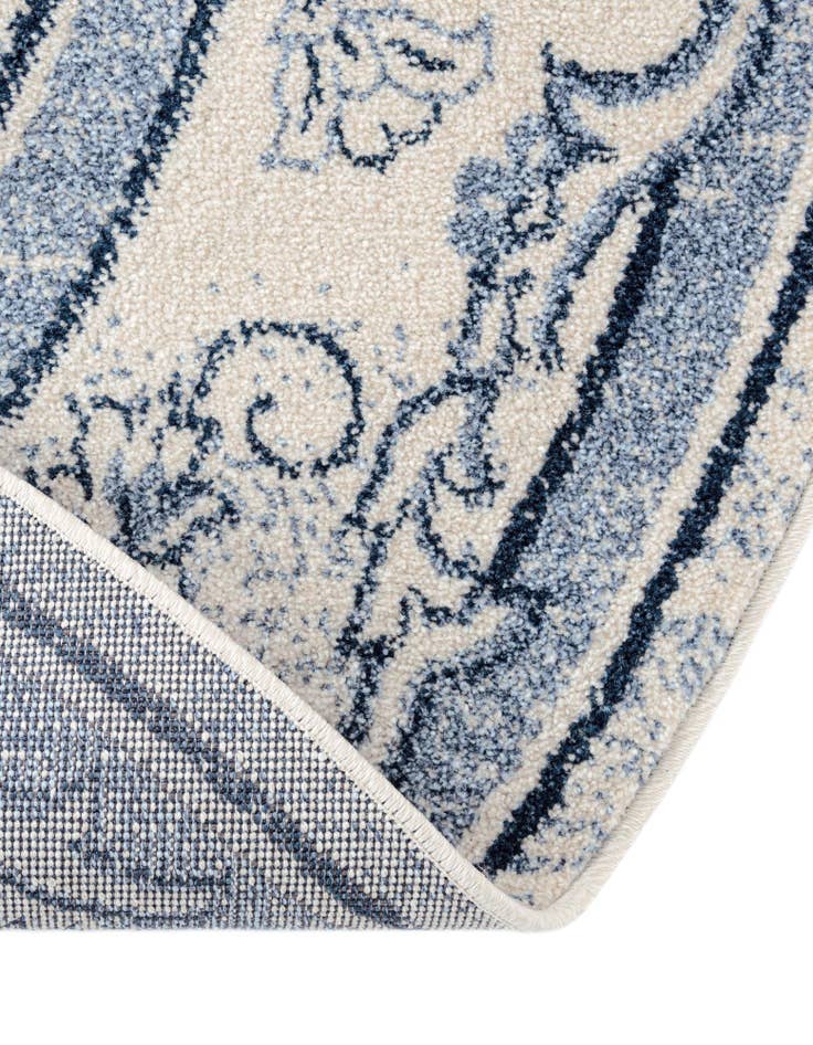 Detail image of 7' 10 x 7' 10 Miranda Round Rug
