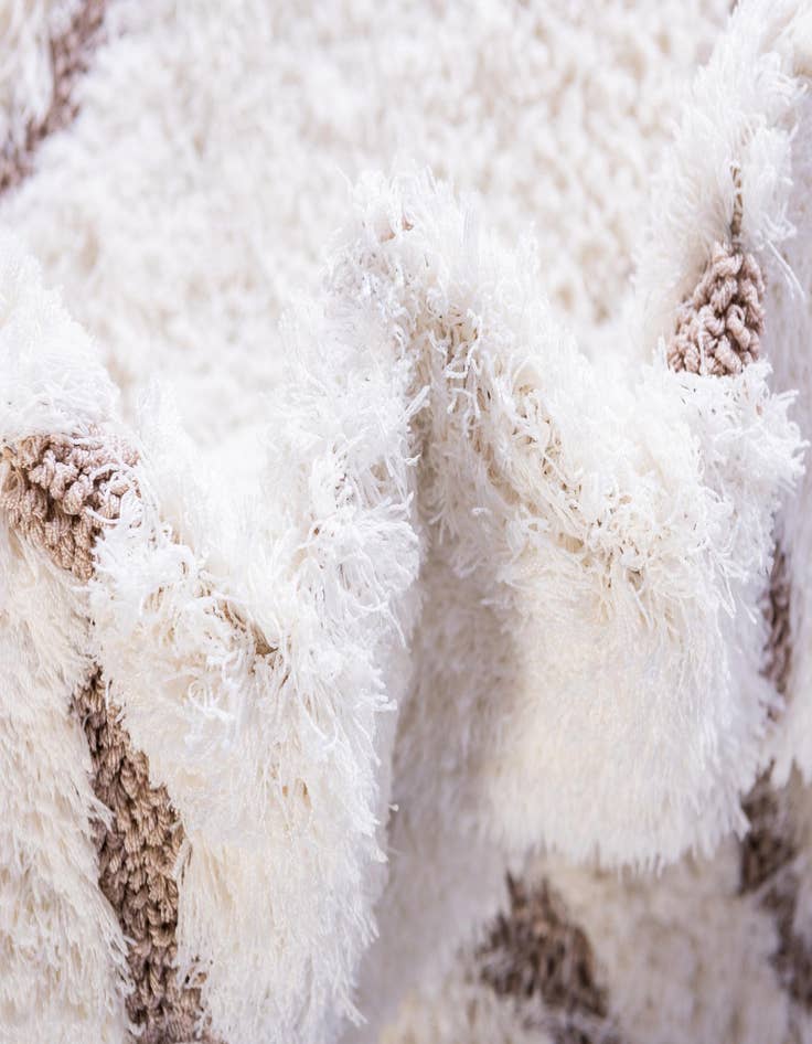 Detail image of 4' x 6' Floral Shag Rug