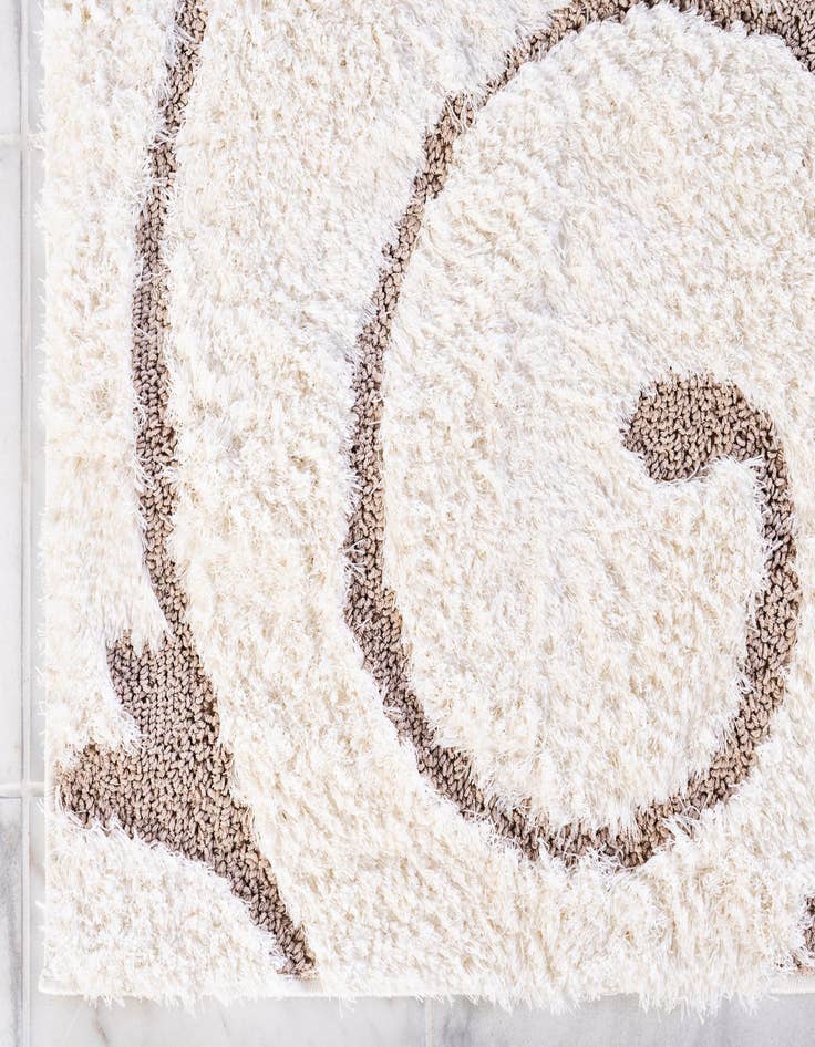 Detail image of 4' x 6' Floral Shag Rug