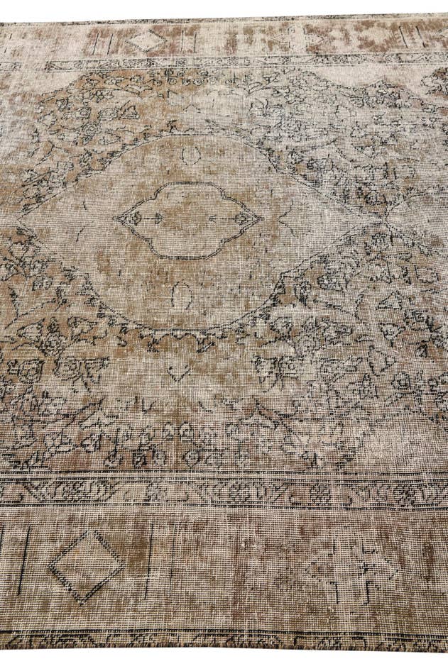 Detail image of 6' 4 x 9' 4 Hand Knotted Ultra Vintage Persian Wool Rug