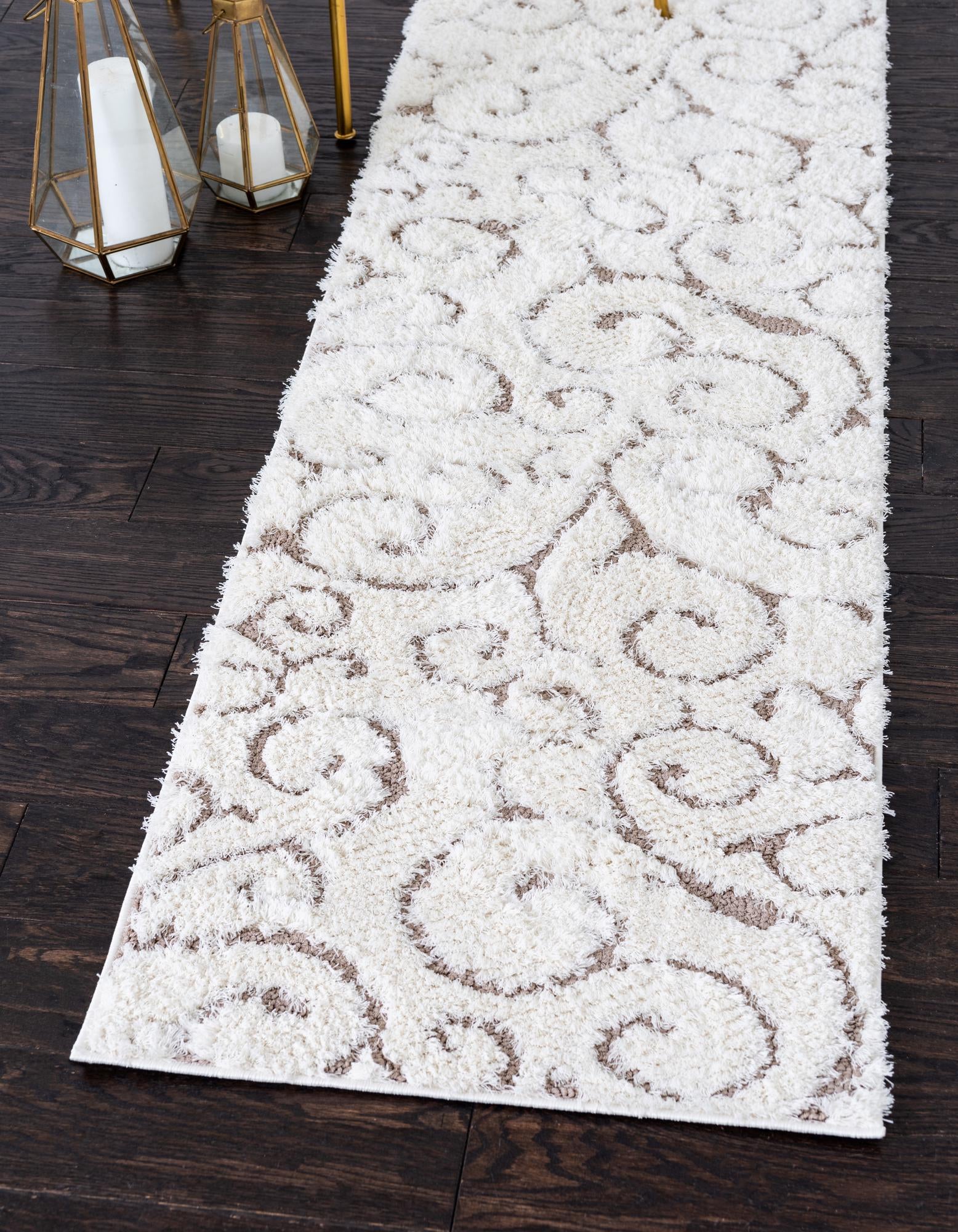 2' 7 x 10' Floral Shag Runner Rug
