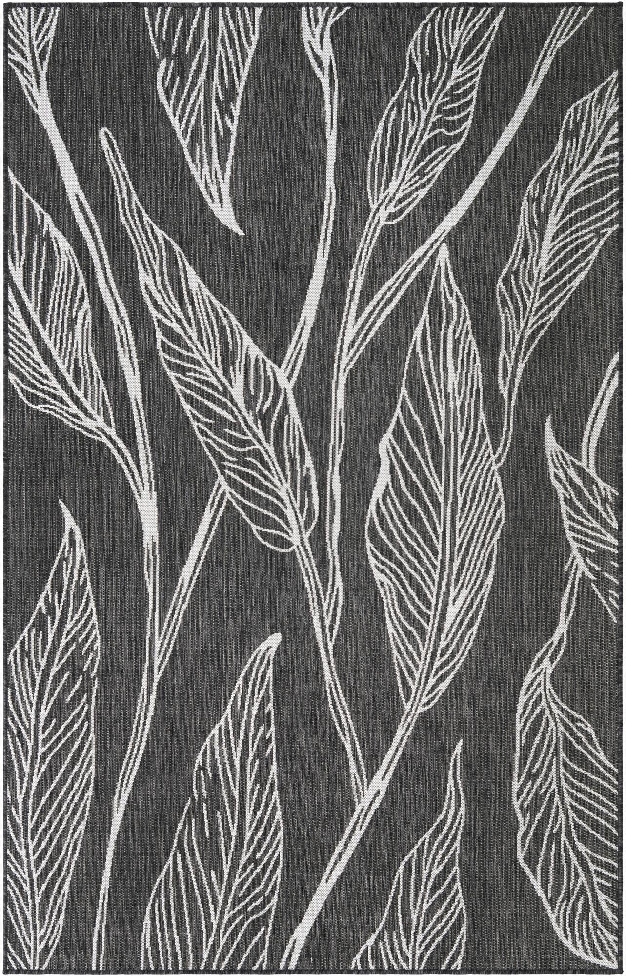 5' 3 x 8'  Washable Botanical Indoor / Outdoor Rug