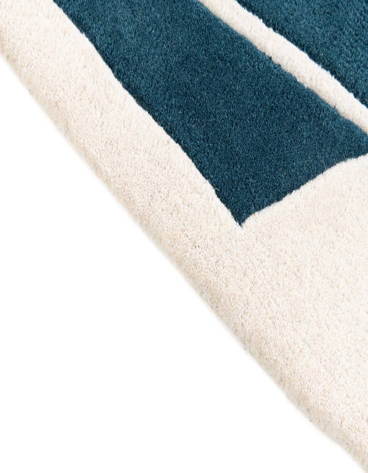 Detail image of 2' x 8' 9 SurfBoard Wool Freeform Rug