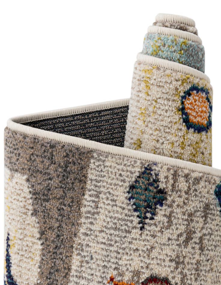 Detail image of 7' 10 x 10'  Washable Vivid Oval Rug