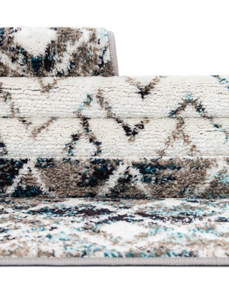 Detail image of 10' 8 x 14' Moroccan Trellis Rug