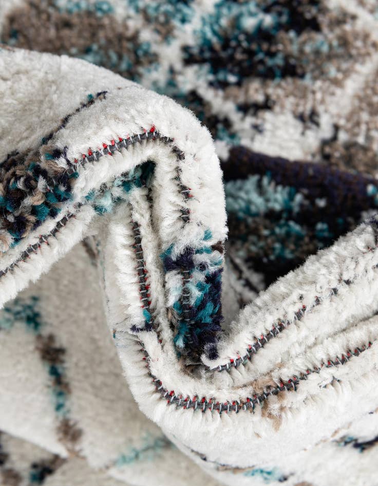 Detail image of 2' x 6' Moroccan Trellis Runner Rug