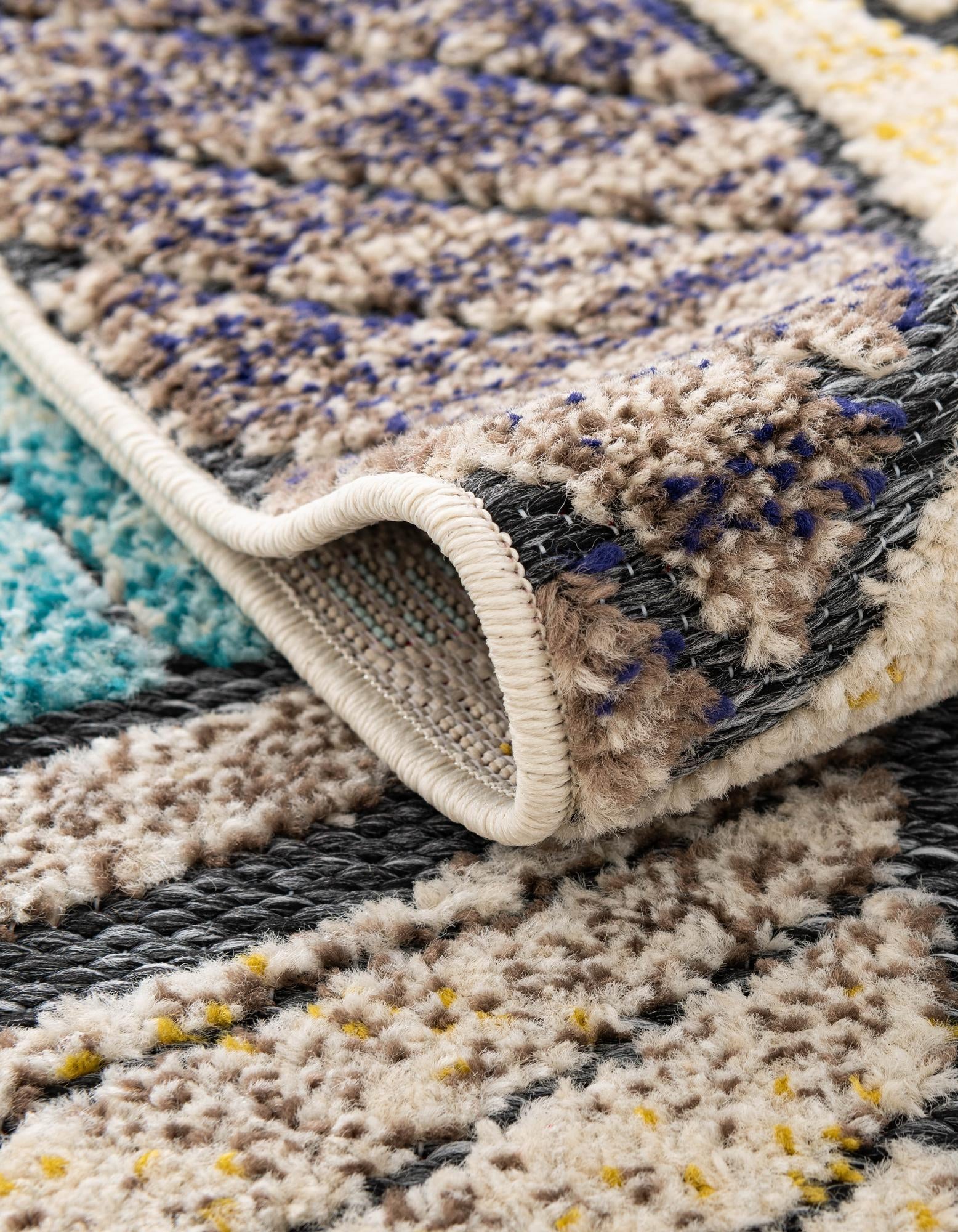 2' x 5' Easy-Clean Casablanca Indoor / Outdoor Runner Rug