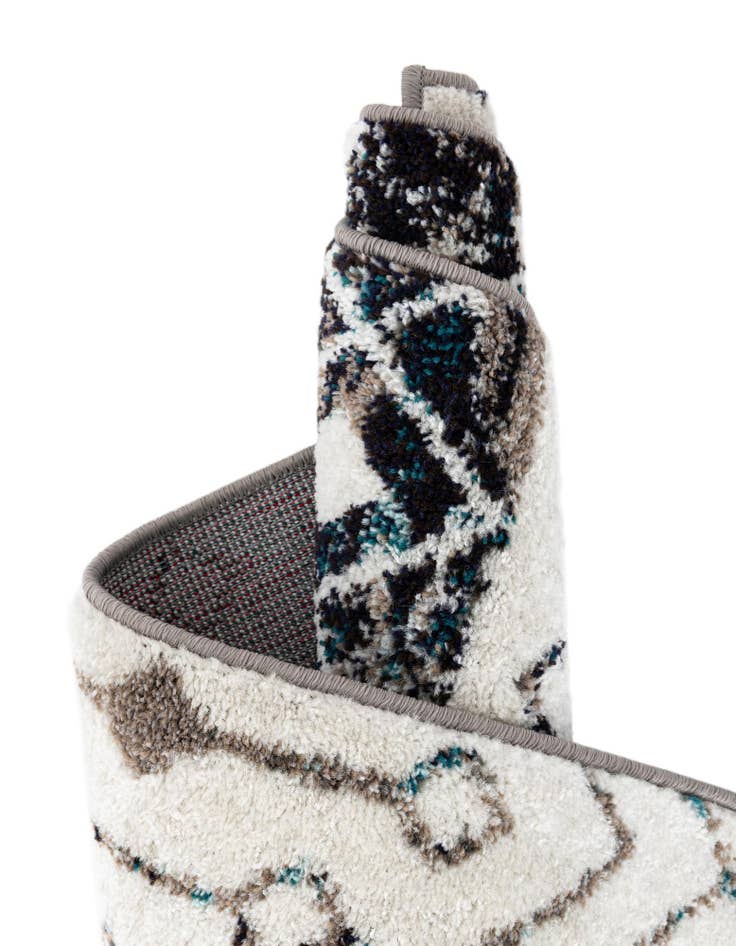 Detail image of 10' x 10' Moroccan Trellis Square Rug