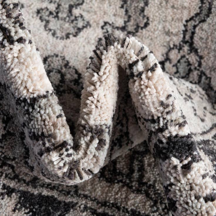Detail image of 5' 3 x 8' Eco Traditional Rug
