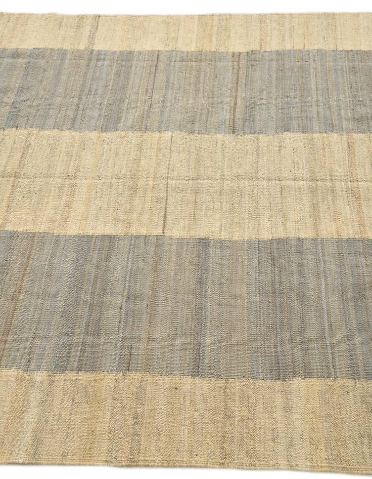 Detail image of 4' 9 x 6' 3  Hand Woven Kilim Modern Wool Rug