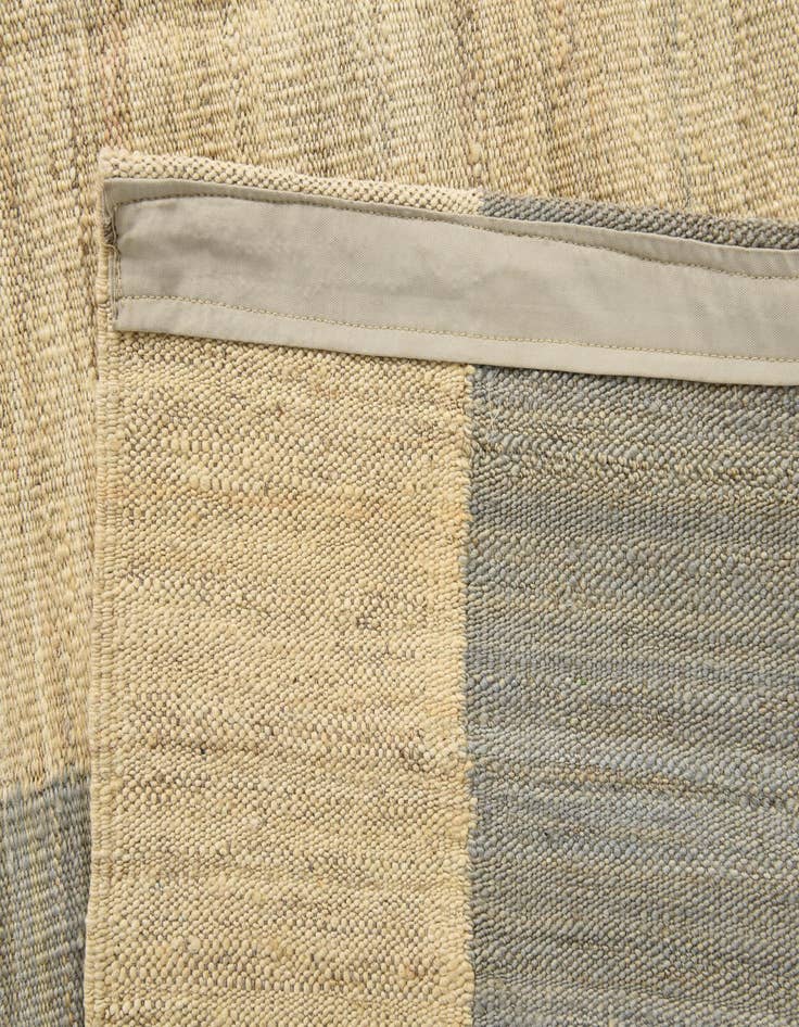 Detail image of 4' 9 x 6' 3  Hand Woven Kilim Modern Wool Rug