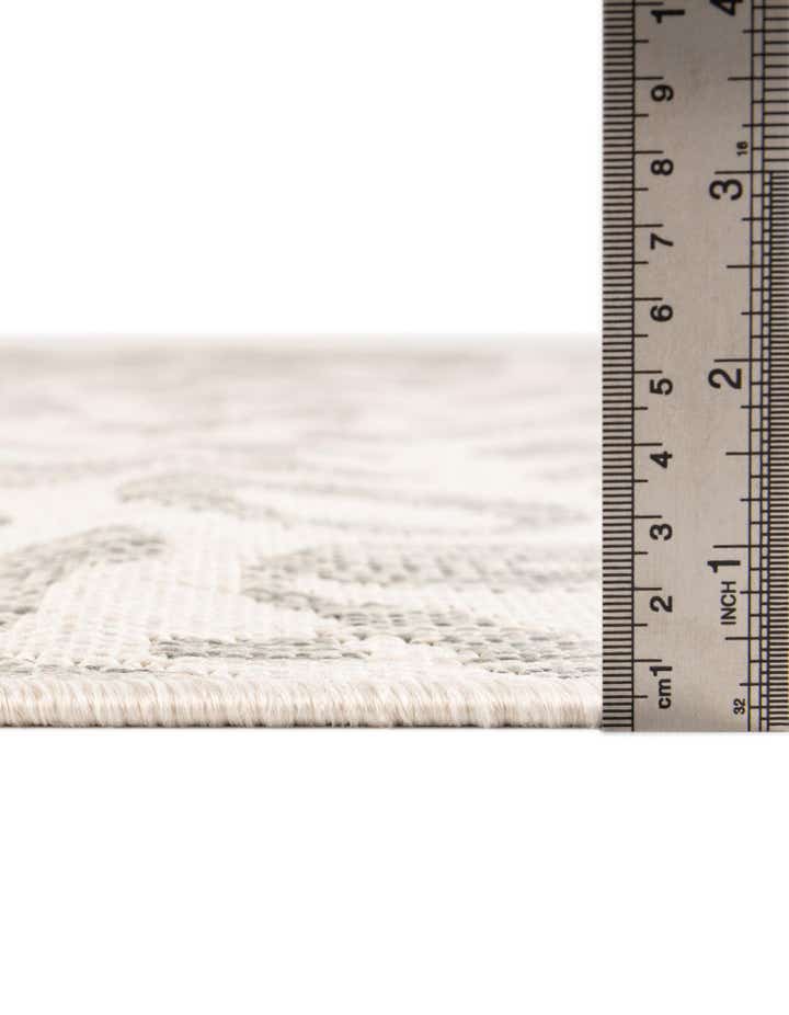 13' x 13' Easy-Clean Safari Indoor / Outdoor Round Rug