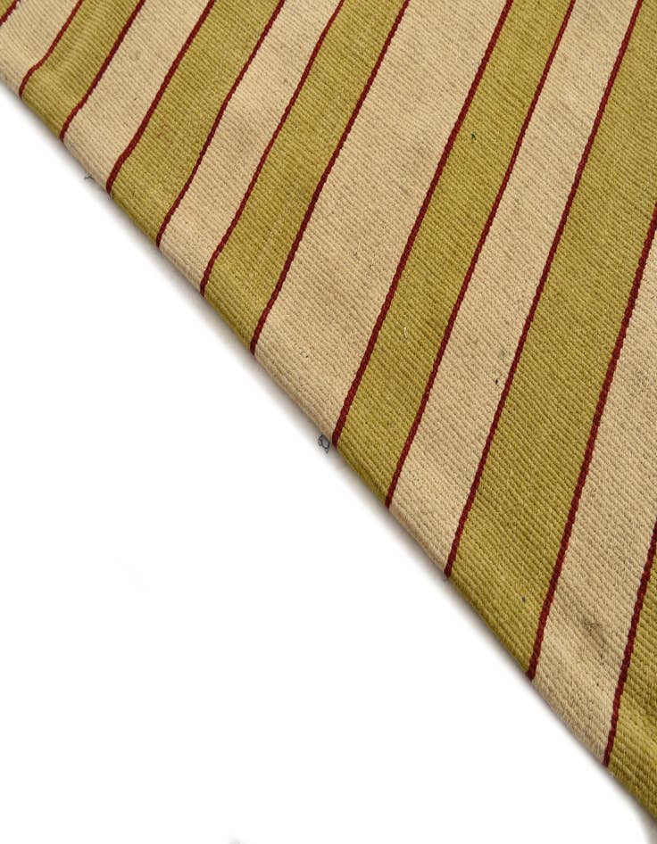 Detail image of 10' 5 x 12' 4  Hand Woven Kilim Modern Wool Rug