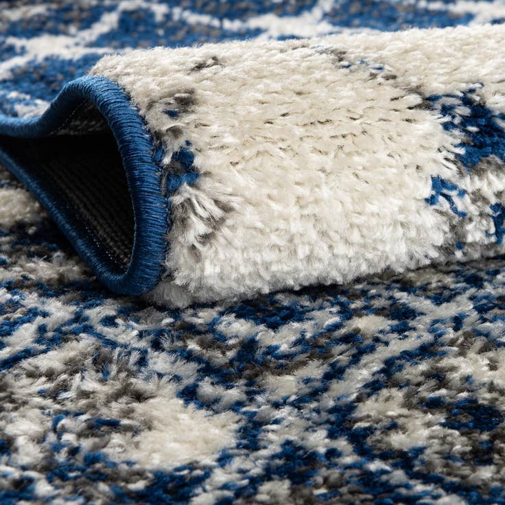 Detail image of 7' 10 x 10' Moroccan Trellis Rug