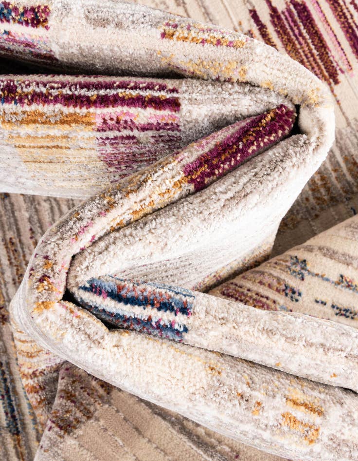 Detail image of 7' 10 x 7' 10 Deepa Octagon Rug