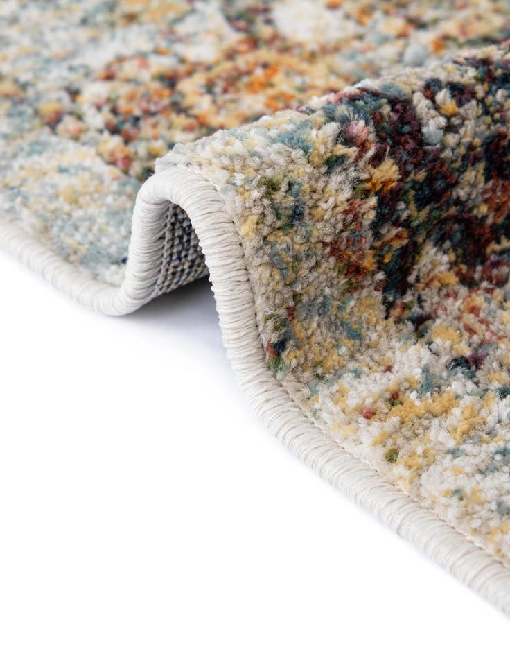 Detail image of 7' 10 x 7' 10 Isabella Octagon Rug
