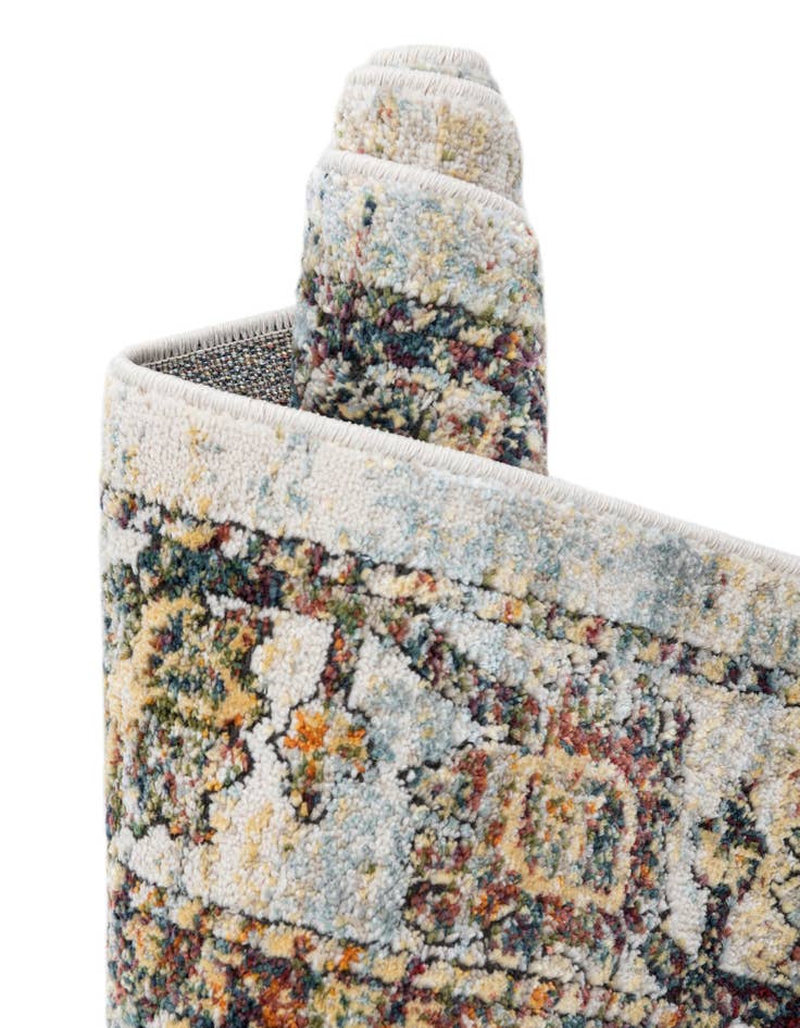 Detail image of 7' 10 x 7' 10 Isabella Octagon Rug