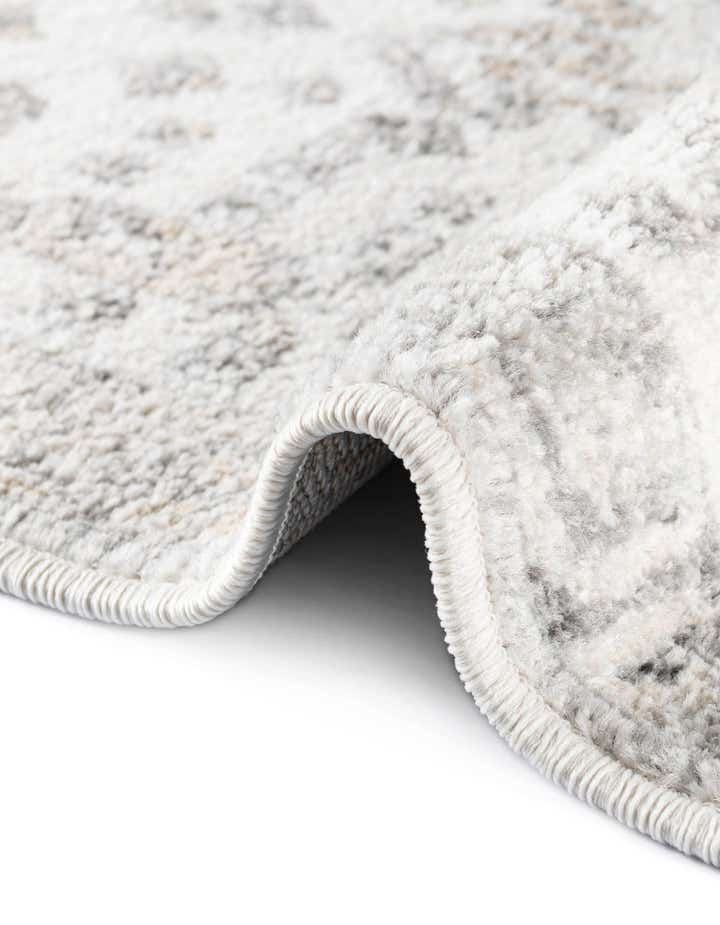 6' 1 x 9' Aurelia Oval Rug