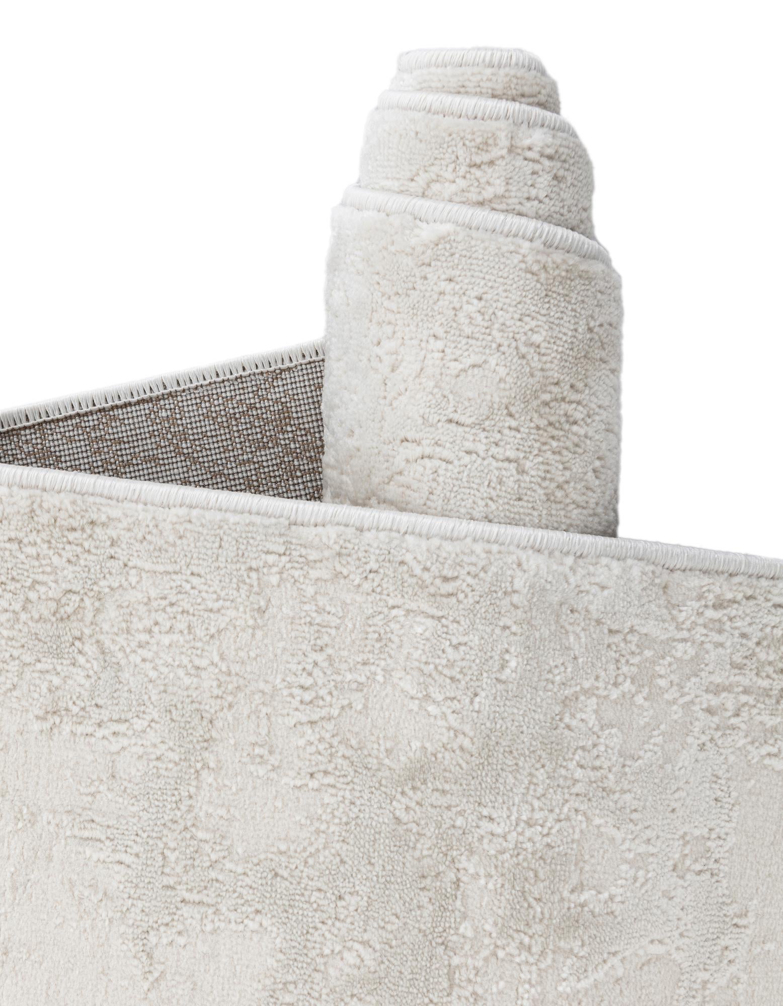 5' 3 x 8' Finsbury Oval Rug