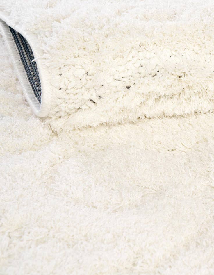 Detail image of 4' x 6' Floral Shag Oval Rug