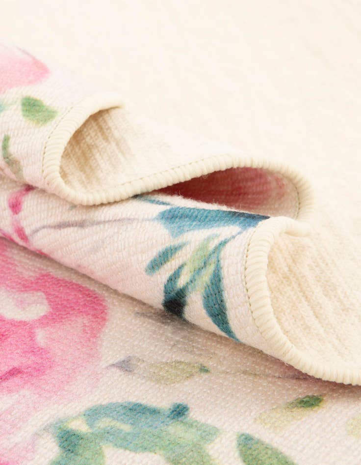 Detail image of 2' x 3' 1  Washable Jill Zarin Caribbean Indoor / Outdoor Oval Rug