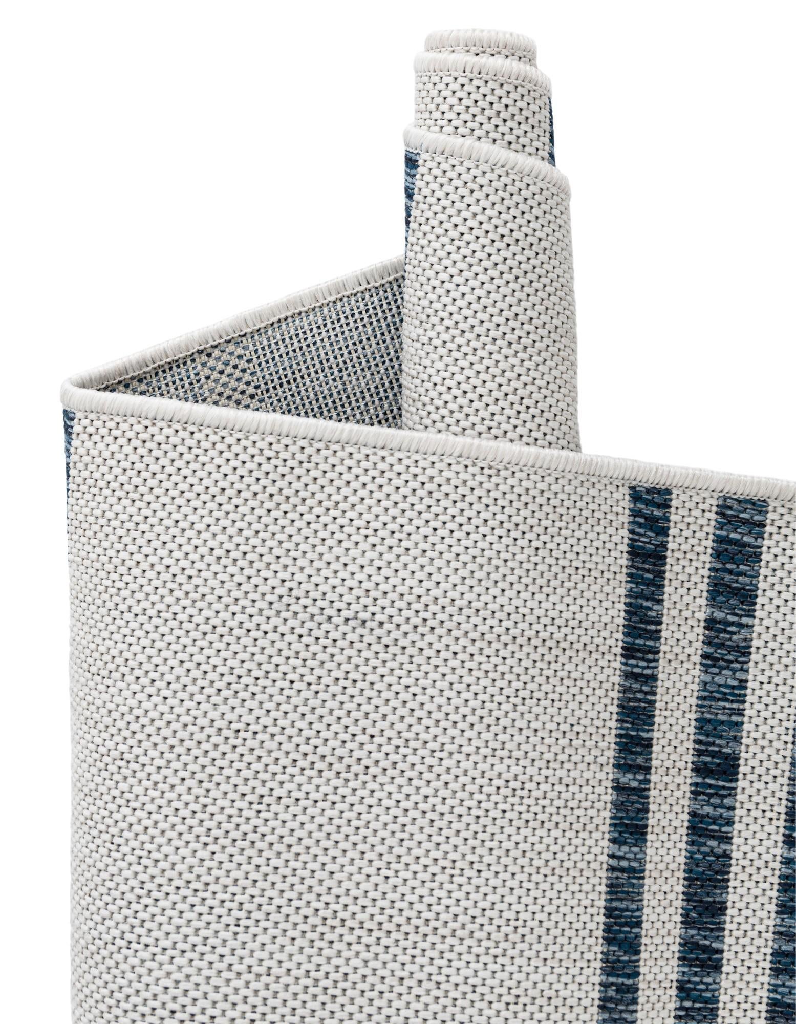 5' 3 x 8' Easy-Clean Jill Zarin Anguilla Indoor / Outdoor Oval Rug